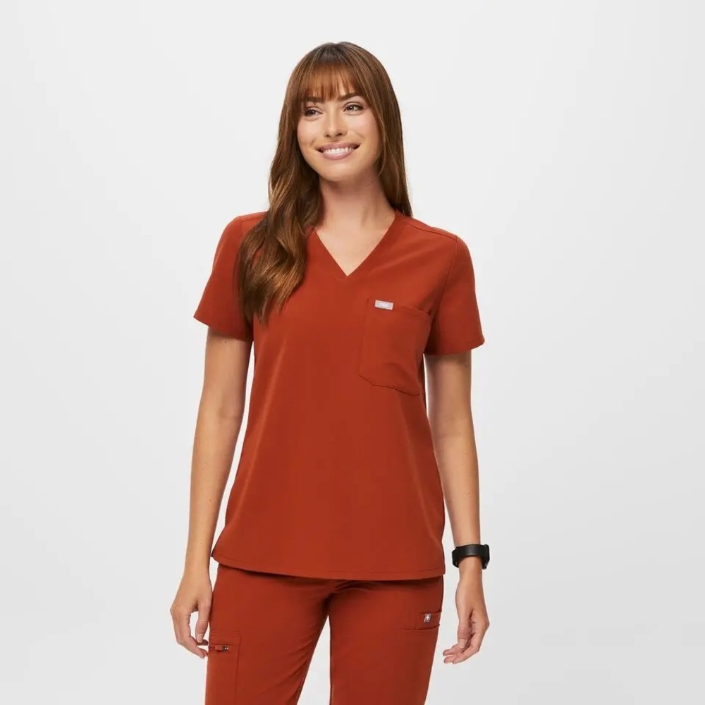 Figs Catarina Auburn Scrub Top
